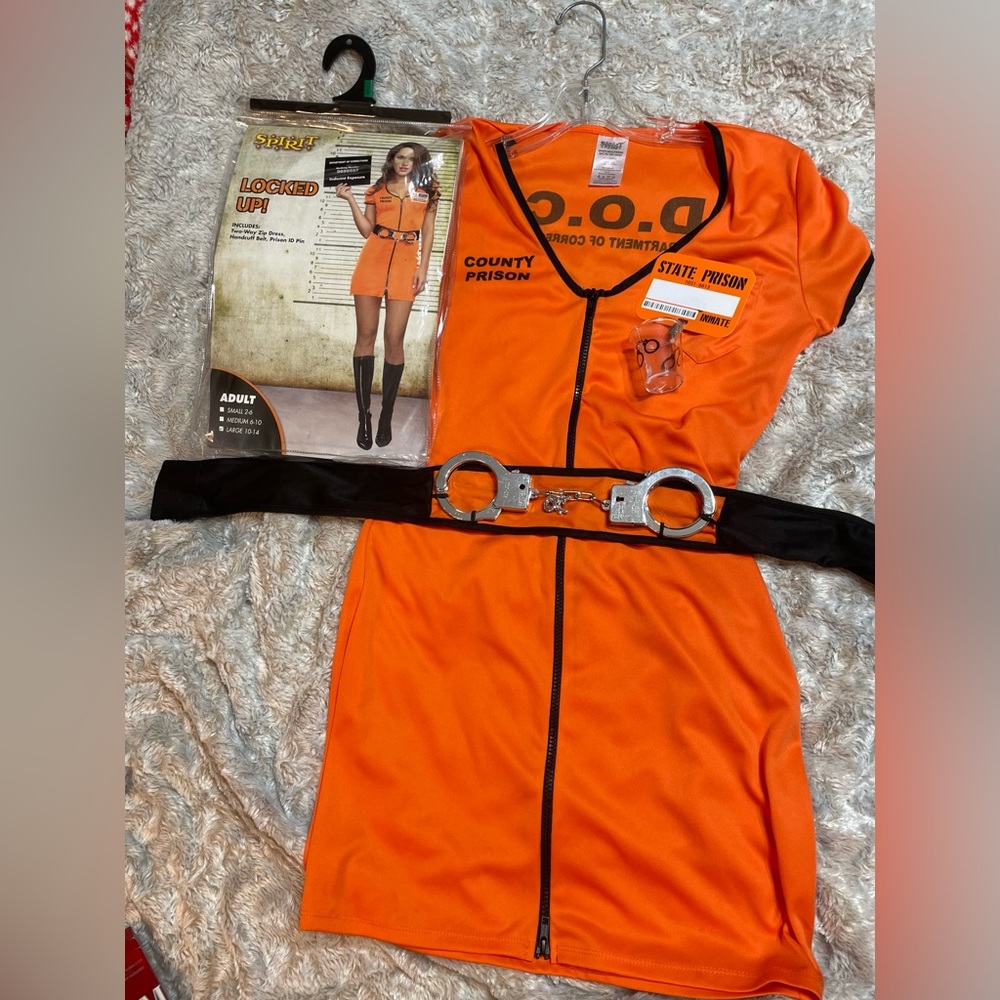 Adult large 10-14 Spirit Halloween Locked Up! Costume